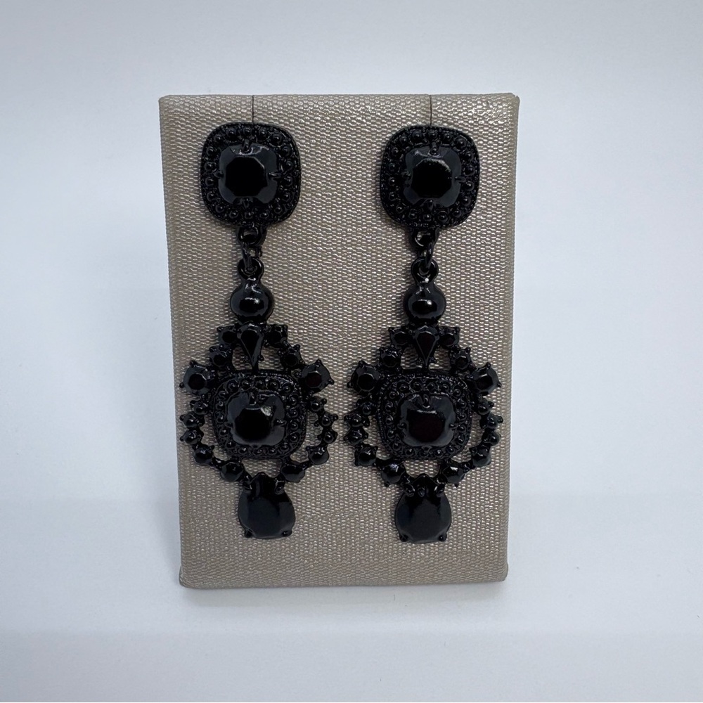 Black Long Dangle Fashion Earrings, Brand New